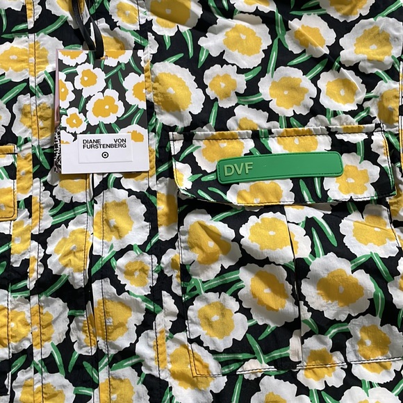 DVF for Target floral vest, NWT, Size Large. - Picture 3 of 3